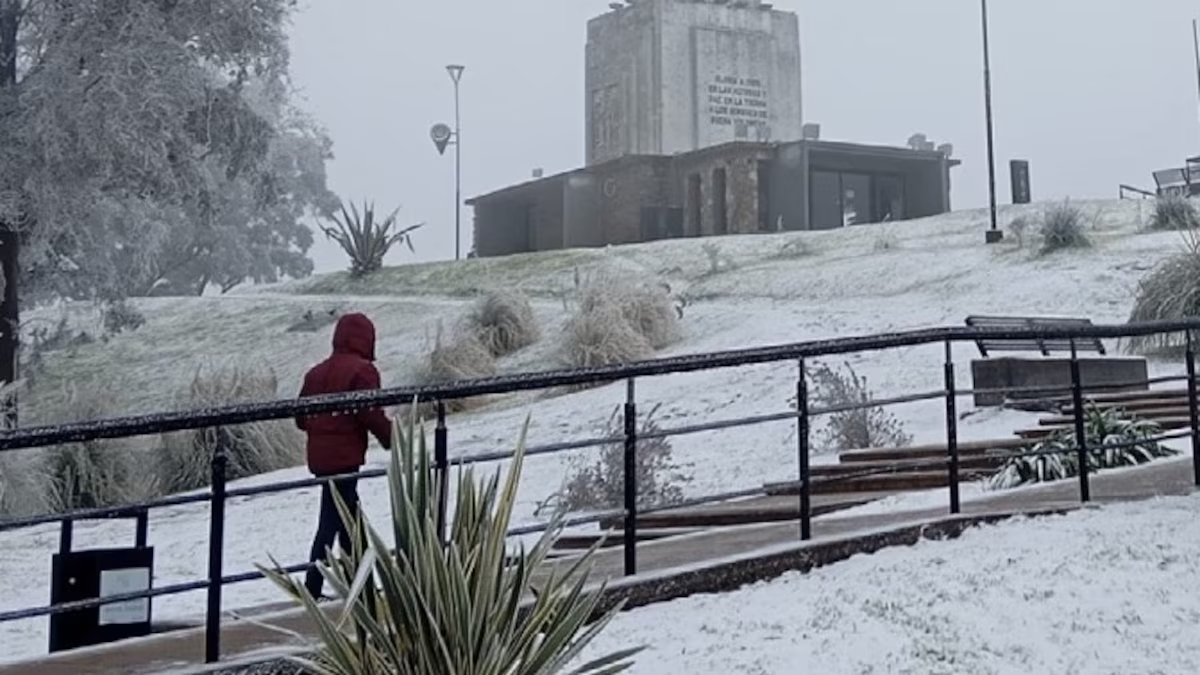La capital sanjuanina volvió a ubicarse entre las localidades con las temperaturas más bajas del país debido al avance de una masa de aire polar que afecta a gran parte de Argentina.