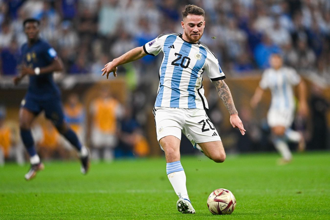 El nacido en Santa Rosa integrará el plantel argentino en el Mundial 2026 y continuará una tradición que tuvo a otros futbolistas pampeanos en la máxima cita del fútbol.