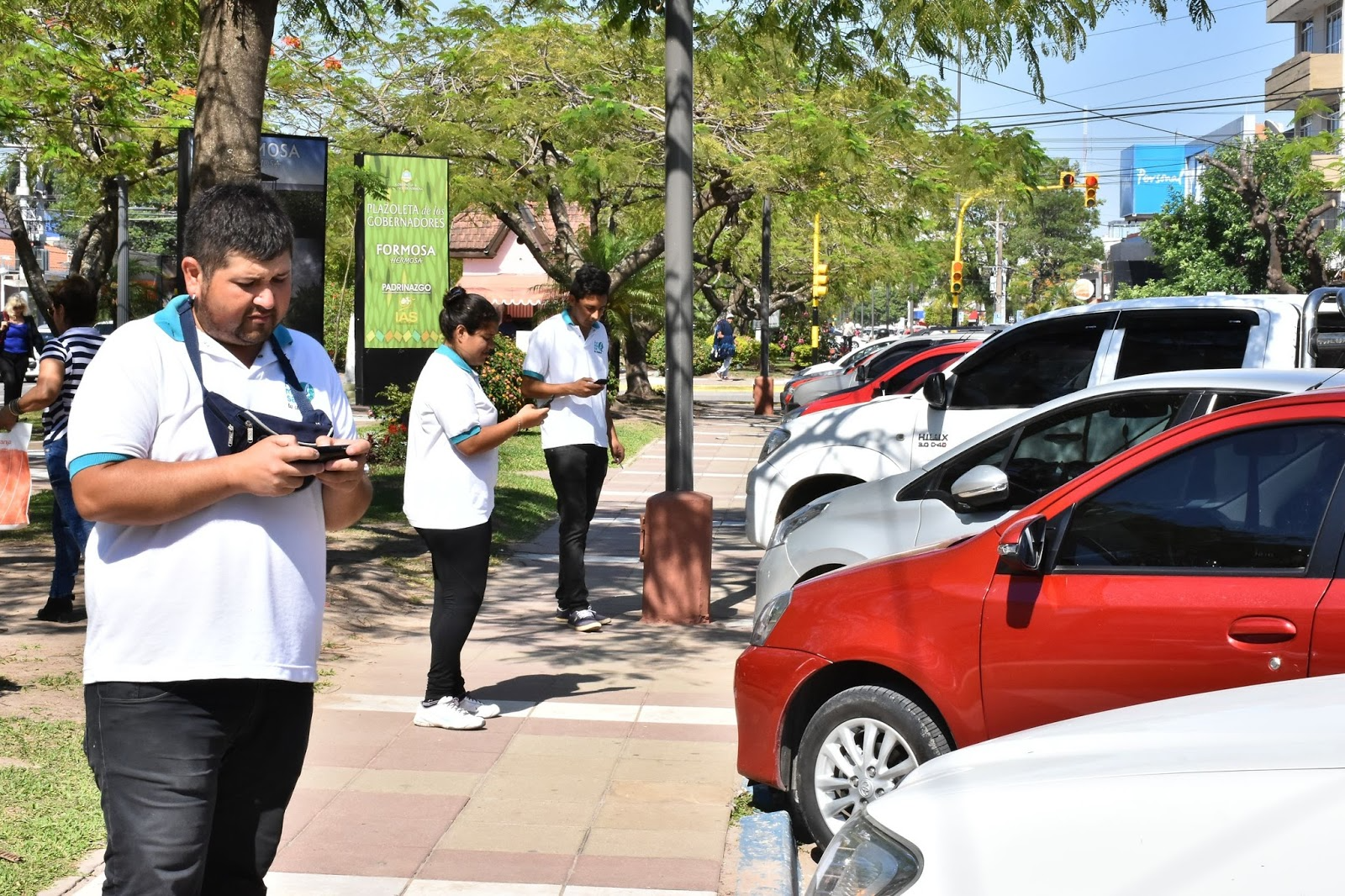 El municipio habilitó canales de asistencia para resolver inconvenientes y facilitar el acceso al sistema.