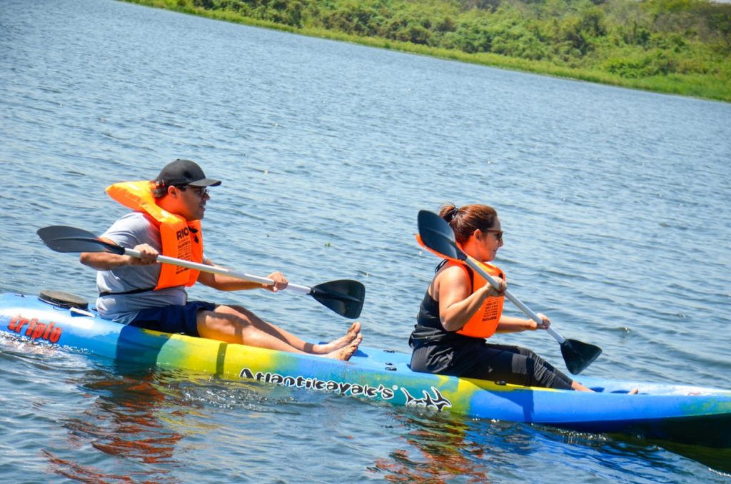 kayaks en Laguna Mansa