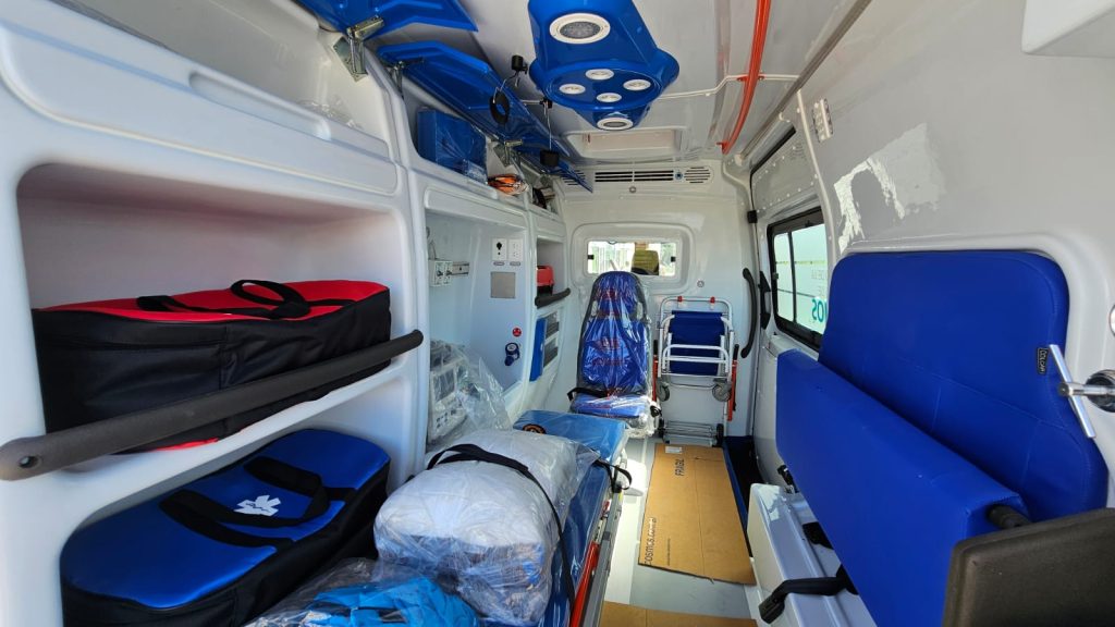 ambulancia nueva en el  hospital Los Cardales