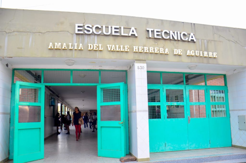 escuela técnica Amalia del Valle Herrera de Aguirre 